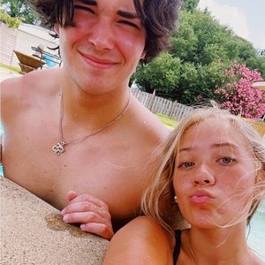 Meet your Posher, Belladonna